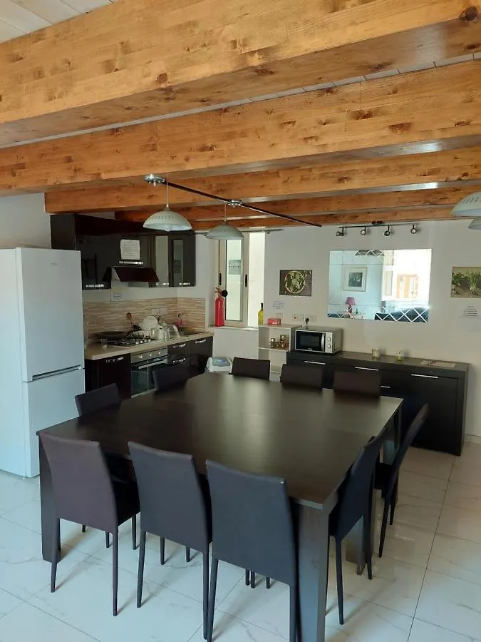 Moorea Mansions Sliema Guest house